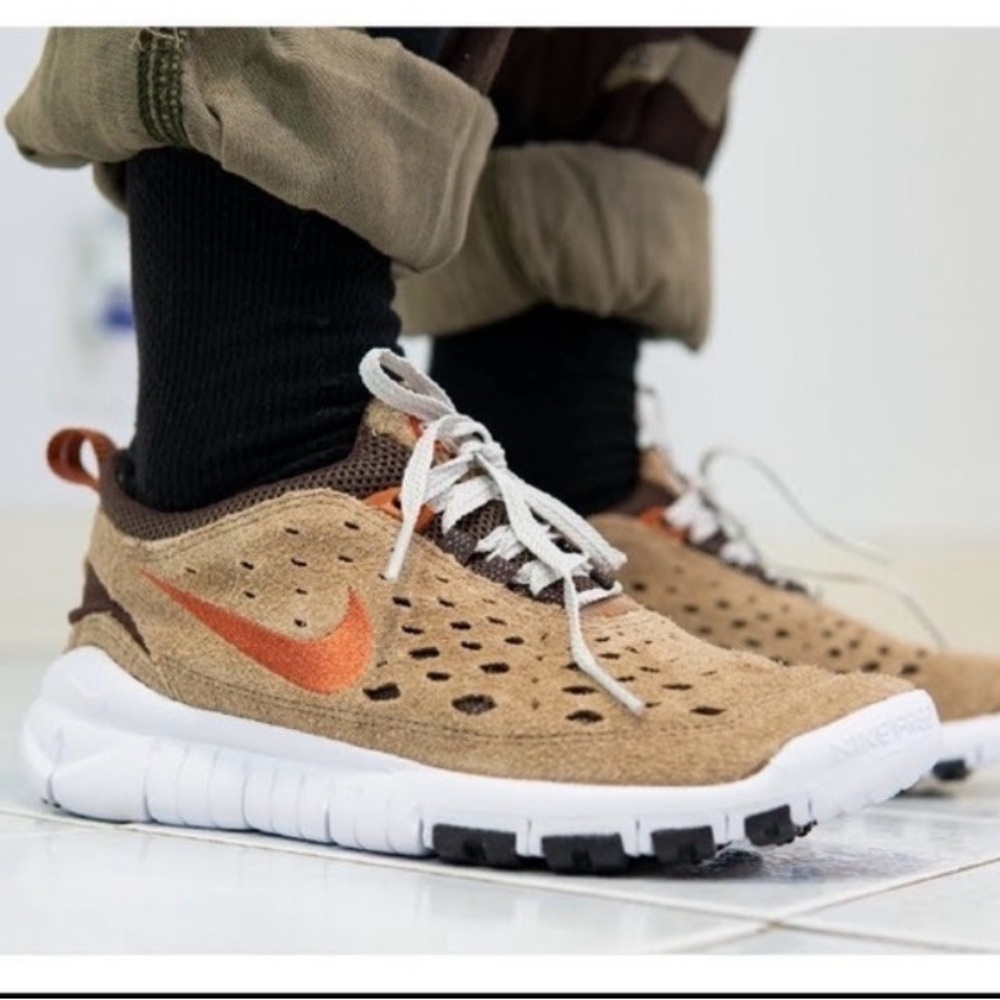 Nike Free Trail 5.0 Size 7 men’s/8.5 women’s  sneakers.
